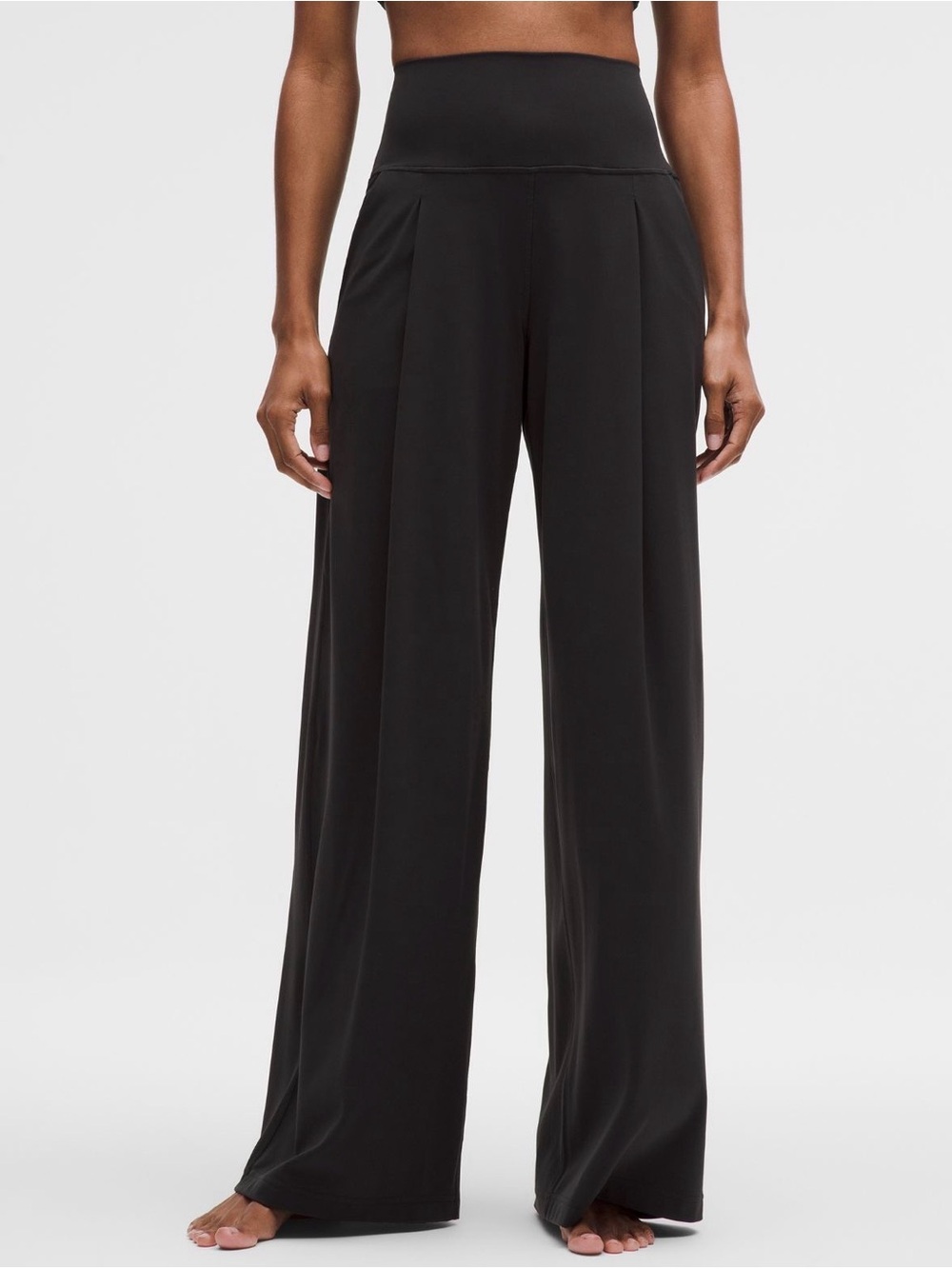 EUC Lululemon Women Size 4 Short Align Palazzo Pant
